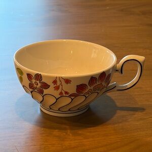 Dutch Wax Pedestal Hand Painted Mug with Floral Design 14oz
